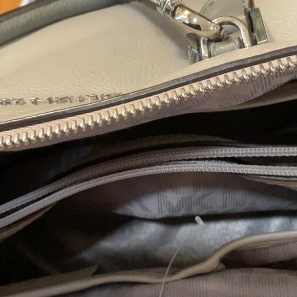 Michael Kors Satchel Bag Purse - Picture 3 of 10